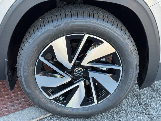 2026 Volkswagen Atlas SE w/Tech - Photo 7