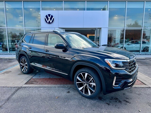 2026 Volkswagen Atlas SEL Premium R-Line's photo