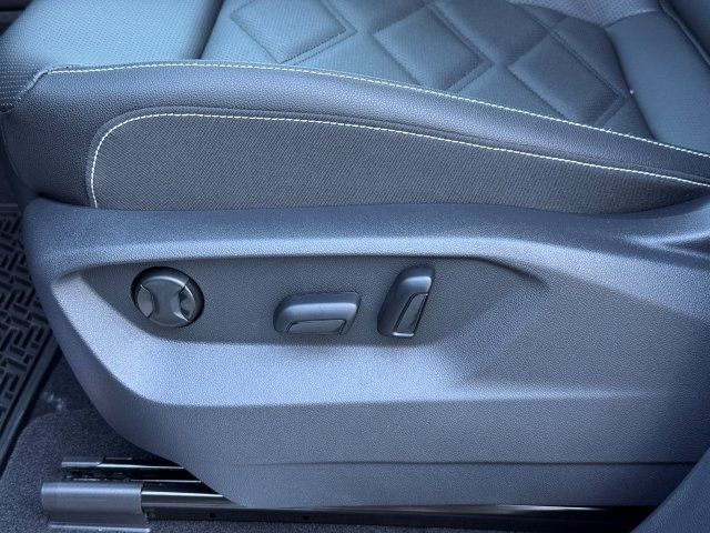 2026 Volkswagen Atlas SE w/Tech - Photo 11