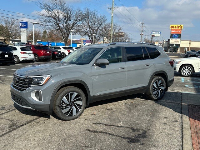 2026 Volkswagen Atlas SEL photo 3