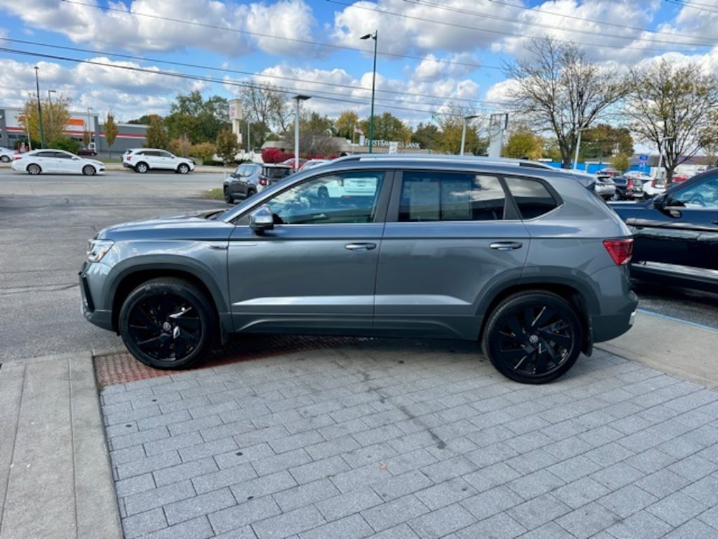 Used 2024 Volkswagen Taos 1.5T SEL SUV