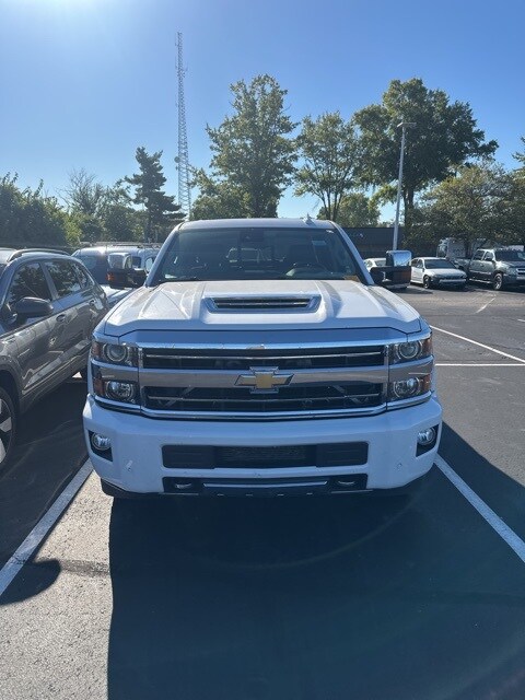 2019 Chevrolet Silverado 2500HD High Country photo 2