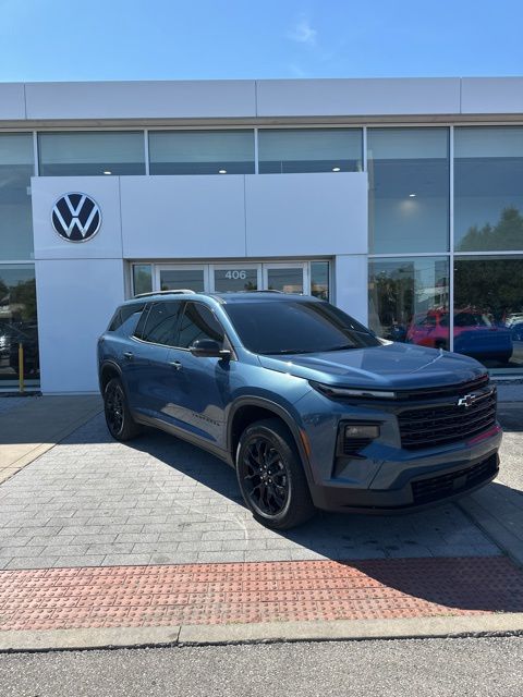 2026 Chevrolet Traverse FWD LT's photo