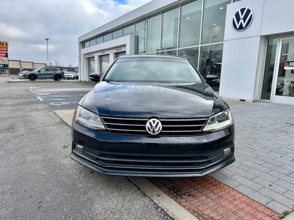 Used 2017 Volkswagen Jetta 1.8T SEL Sedan