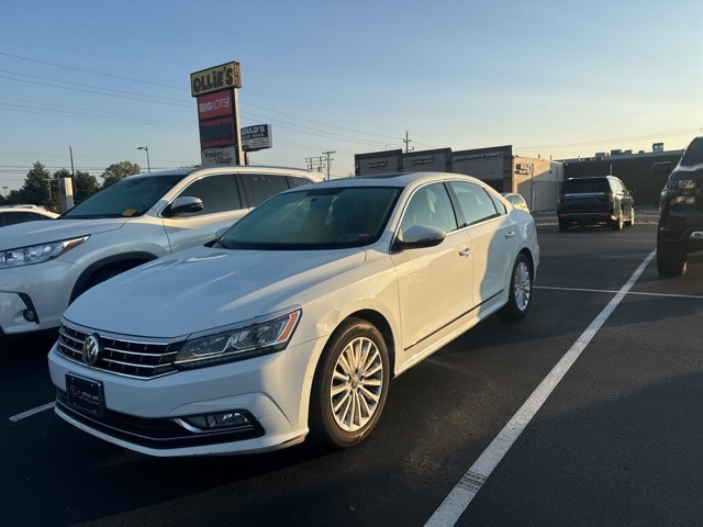 Used 2017 Volkswagen Passat SE with VIN 1VWBT7A39HC069357 for sale in Clarksville, IN