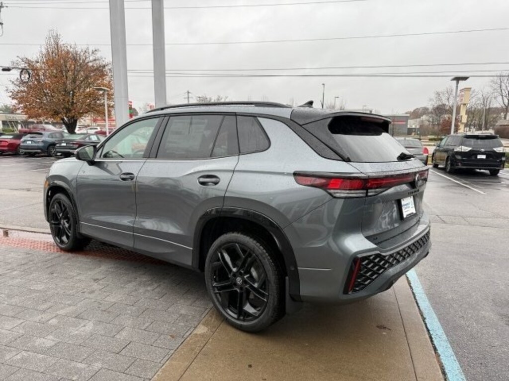 New 2026 Volkswagen Tiguan 2.0T SE R-Line Black SUV