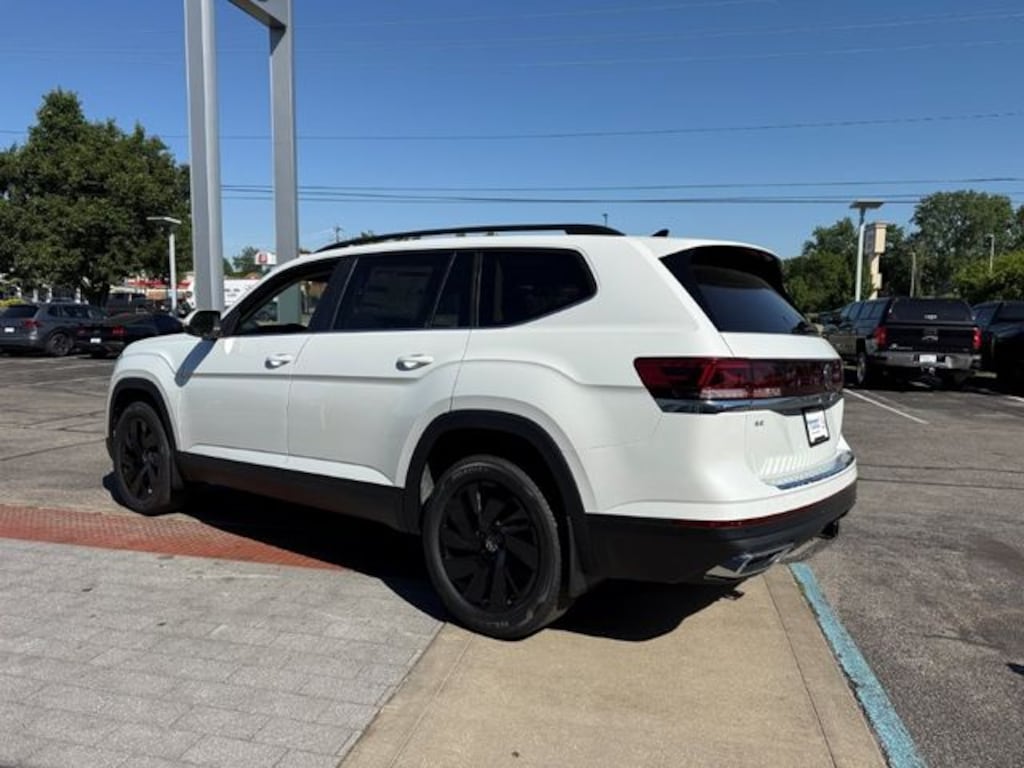 New 2026 Volkswagen Atlas 2.0T SE w/Technology SUV