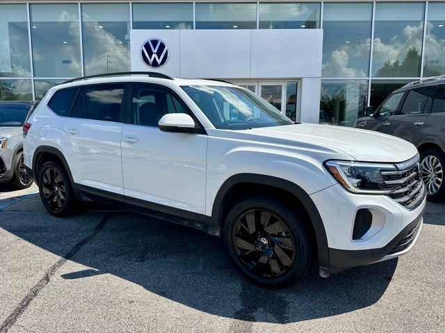 2024 Volkswagen Atlas SE w/Tech