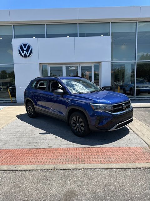 2024 Volkswagen Taos 1.5T S's photo