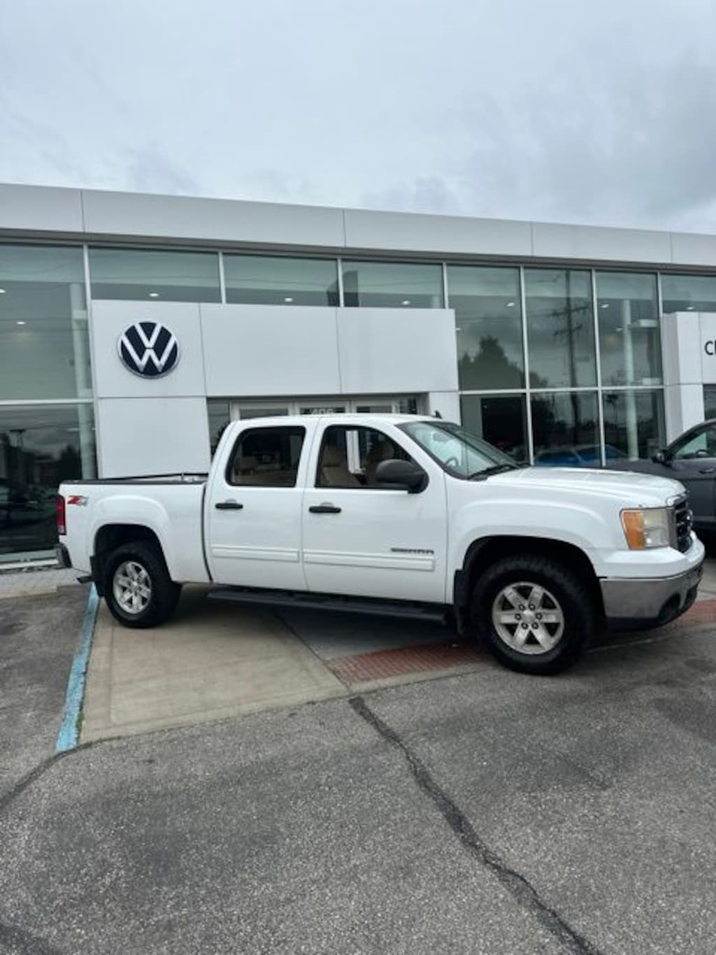 Used 2013 GMC Sierra 1500 SLE Truck Crew Cab