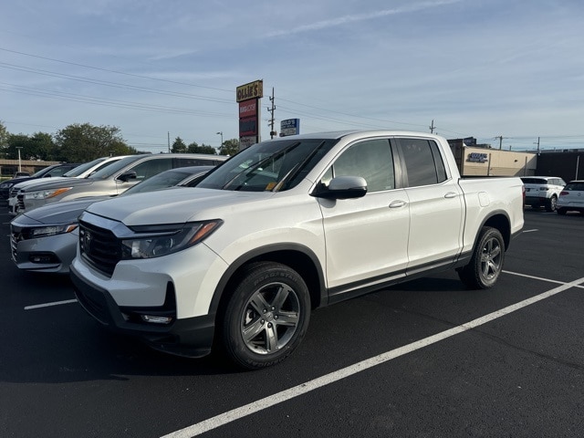 Used 2023 Honda Ridgeline RTL with VIN 5FPYK3F50PB029356 for sale in Clarksville, IN