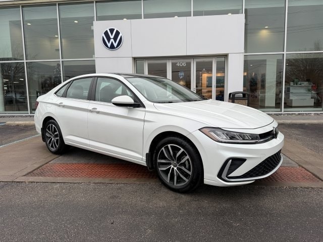 2025 Volkswagen Jetta SE's photo