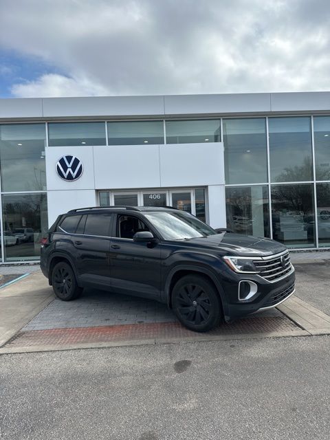 2024 Volkswagen Atlas SE w/Tech