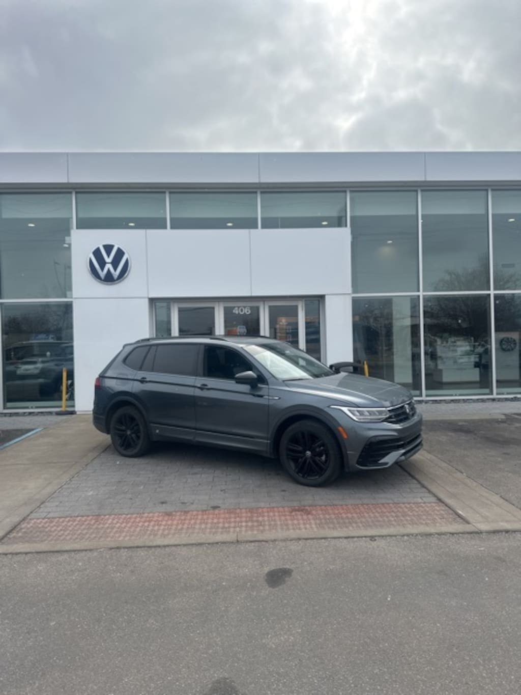 Used 2022 Volkswagen Tiguan 2.0T SE R-Line Black SUV
