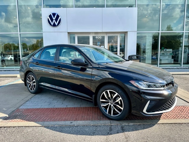 2026 Volkswagen Jetta SE's photo