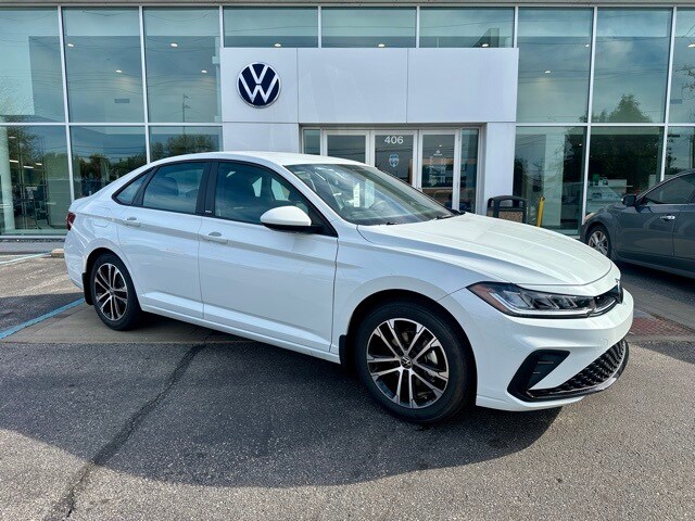 2026 Volkswagen Jetta Sport's photo