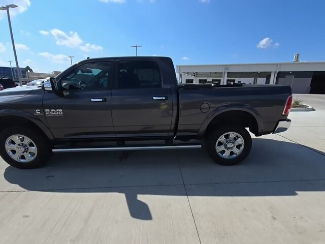 2016 Ram 2500 Laramie photo 3