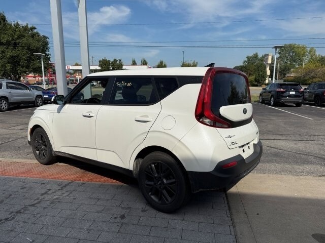 2021 Kia Soul EX photo 2