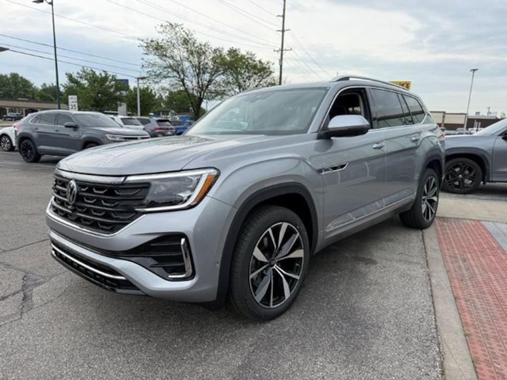 New 2026 Volkswagen Atlas 2.0T SEL Premium R-Line SUV