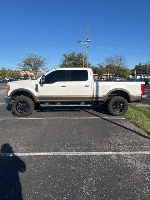 2017 Ford F-250 King Ranch photo 2