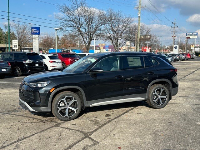 2026 Volkswagen Tiguan SE photo 3