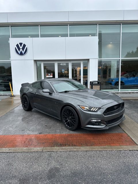 2017 Ford Mustang GT Coupe Premium's photo