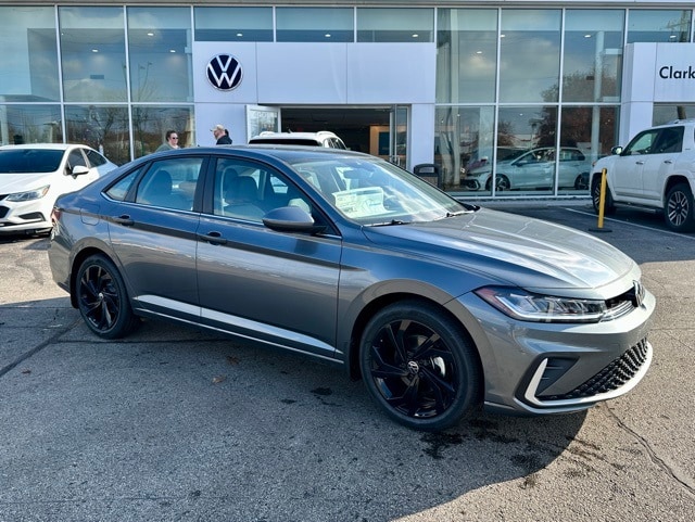 2026 Volkswagen Jetta SE's photo