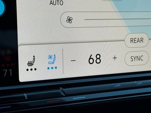 2026 Volkswagen Atlas SE w/Tech - Photo 23