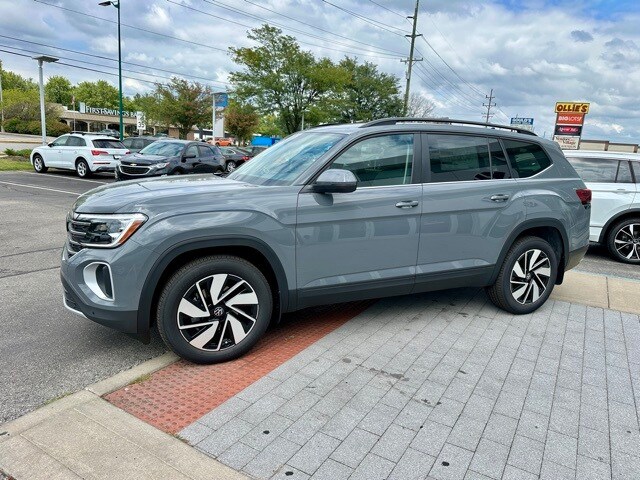 2026 Volkswagen Atlas SE Technology photo 3