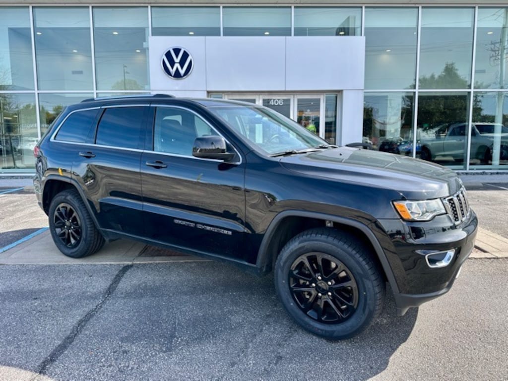 Used 2021 Jeep Grand Cherokee Laredo SUV