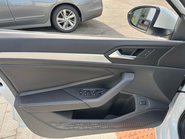 2026 Volkswagen Jetta Sport - Photo 10