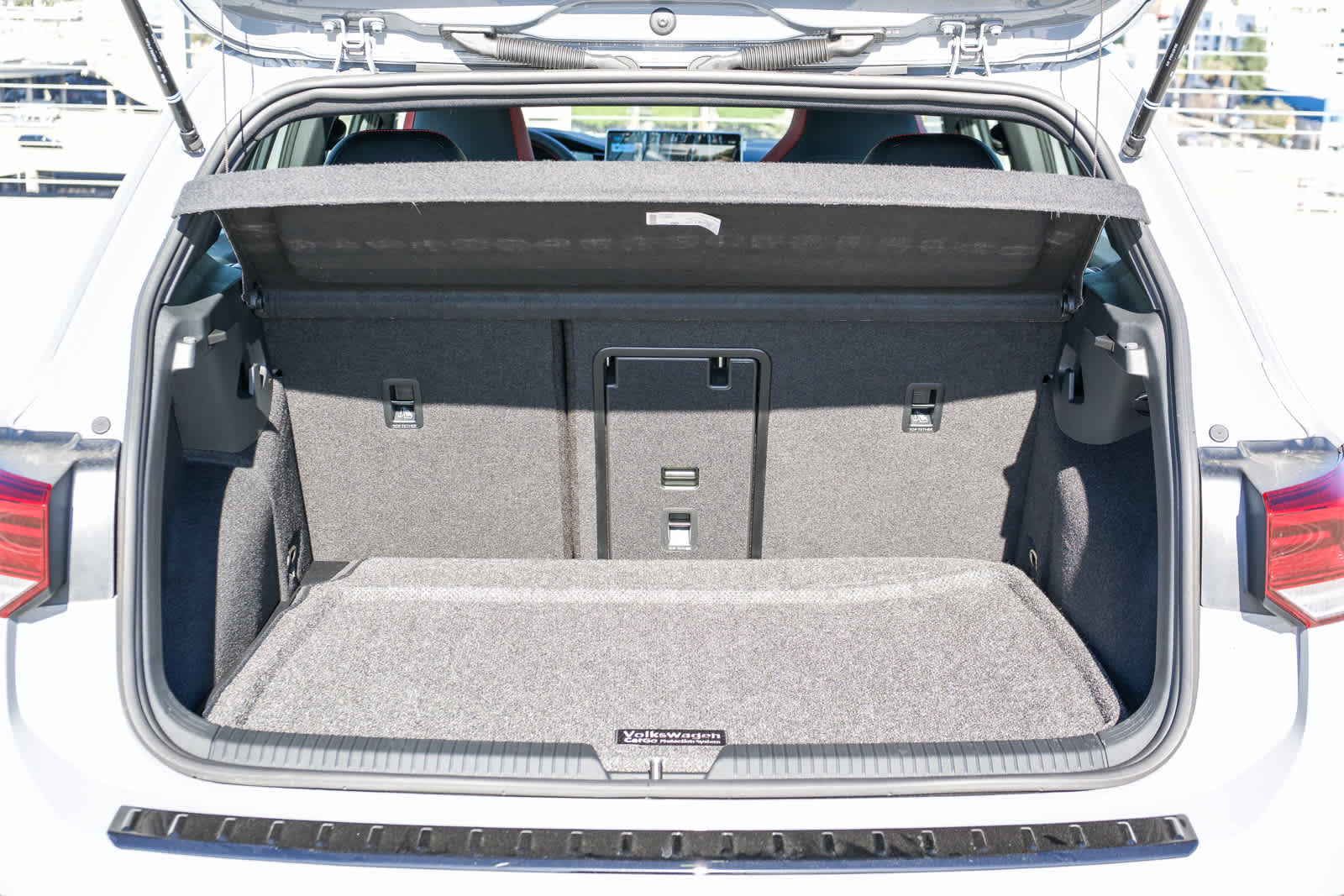 Thumbnail: 2026 Volkswagen Golf - 12