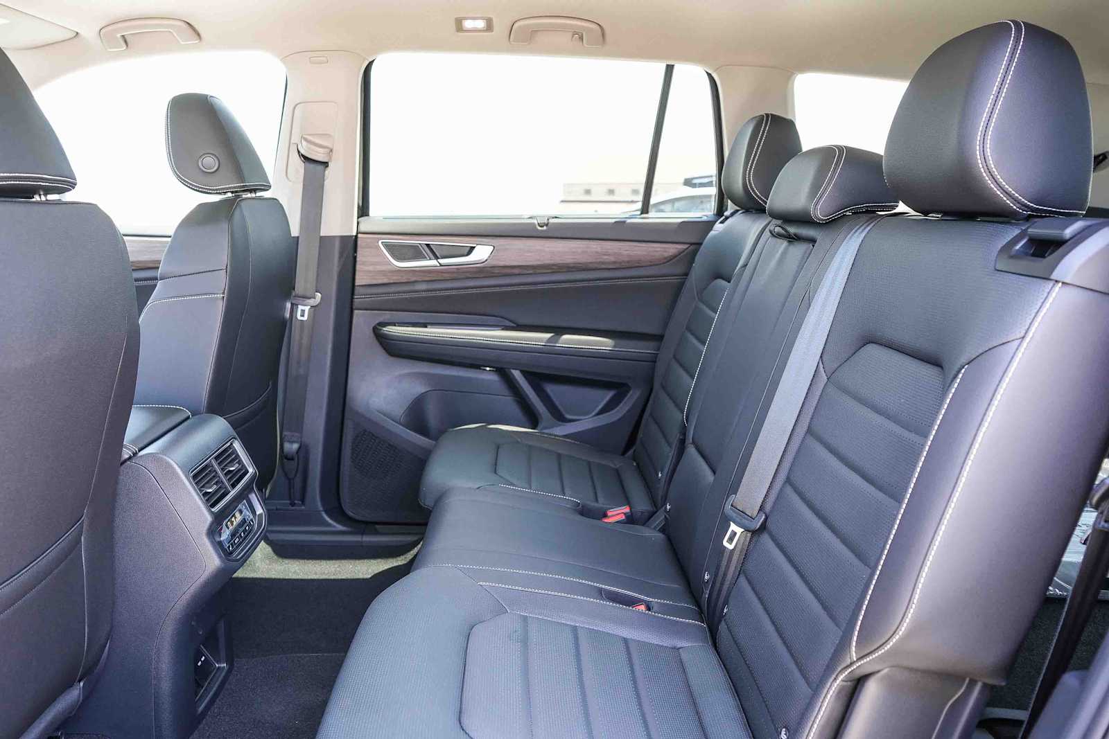 Thumbnail: 2026 Volkswagen Atlas - 20
