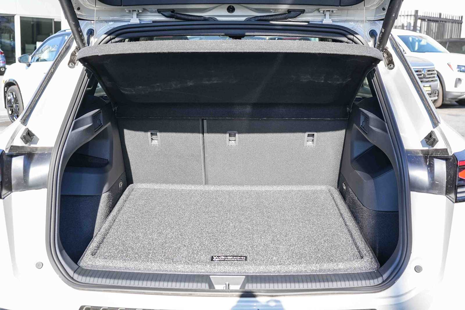 Thumbnail: 2026 Volkswagen Tiguan - 12