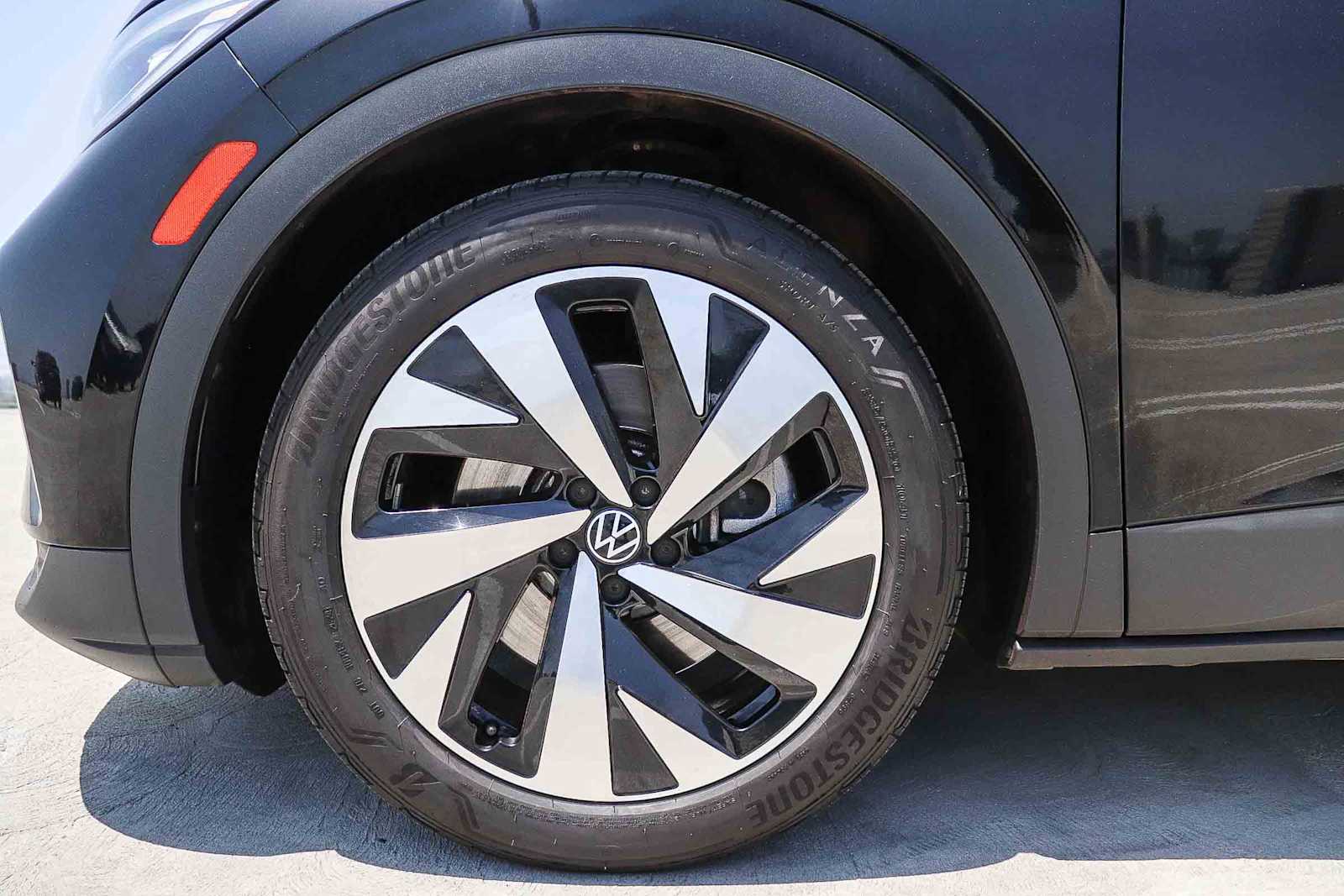 Thumbnail: 2021 Volkswagen ID.4 - 11