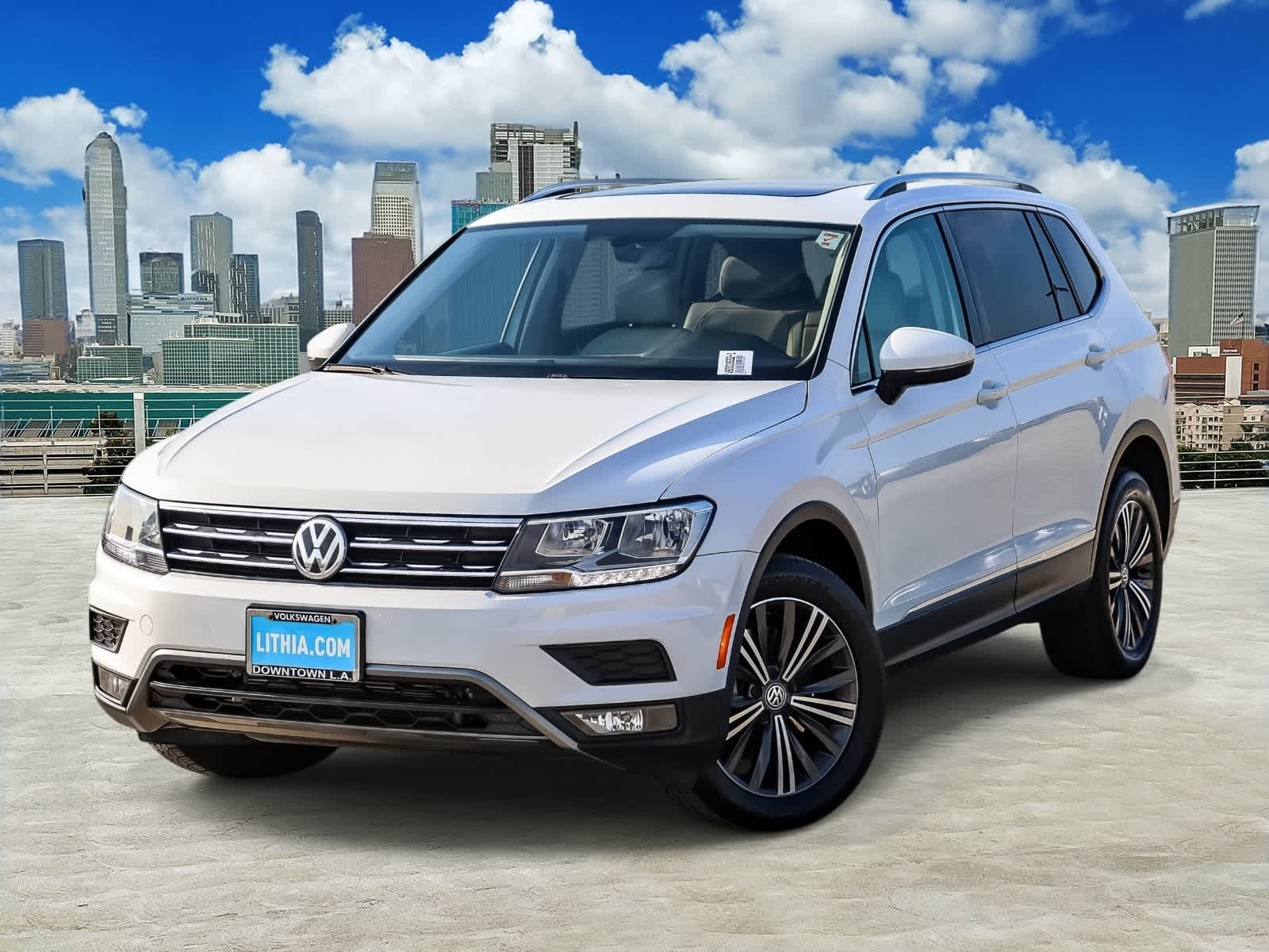 2018 Volkswagen Tiguan SEL's photo