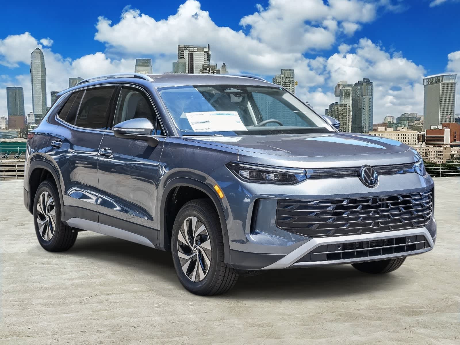 Thumbnail: 2026 Volkswagen Tiguan - 3