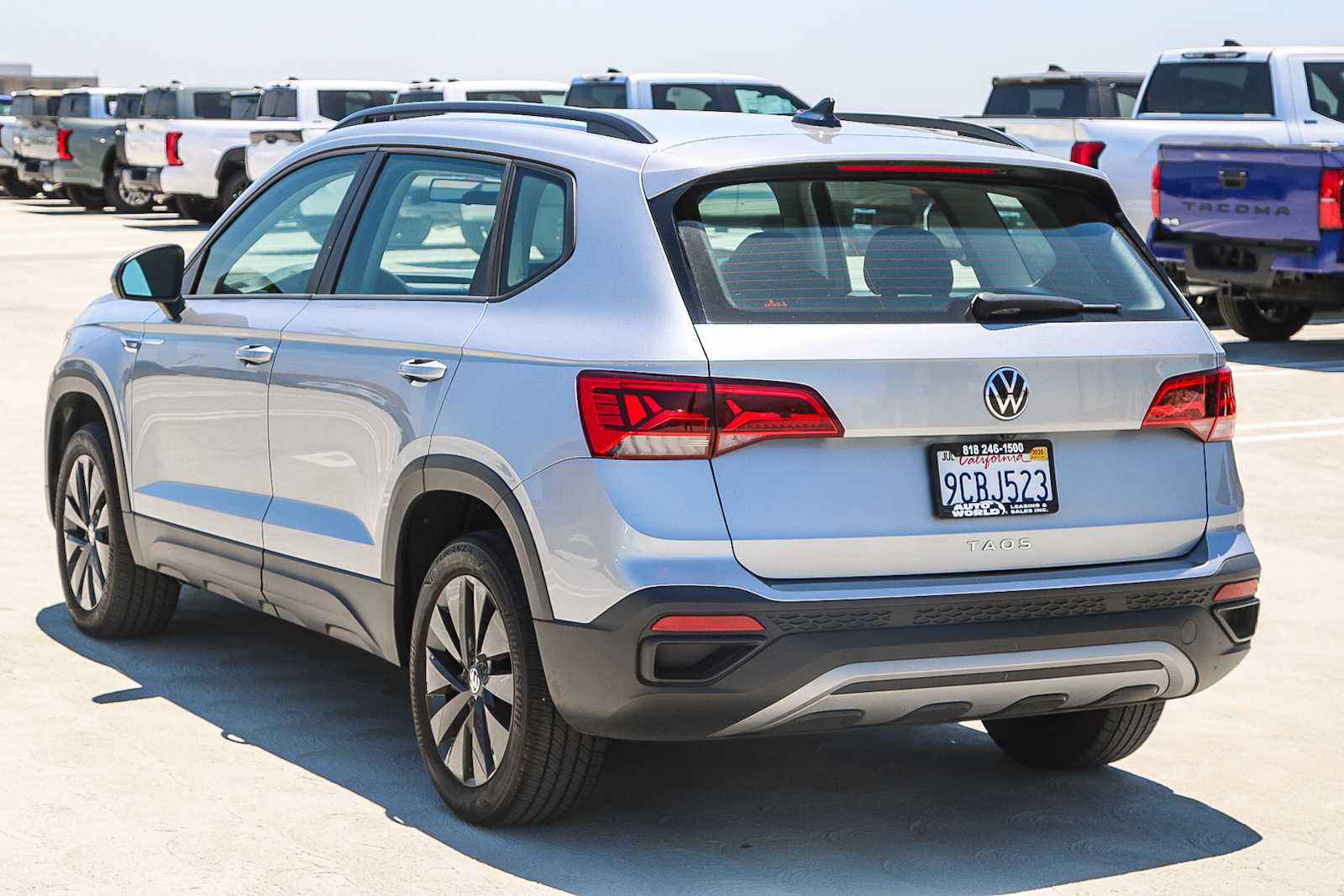 Thumbnail: 2022 Volkswagen Taos - 8