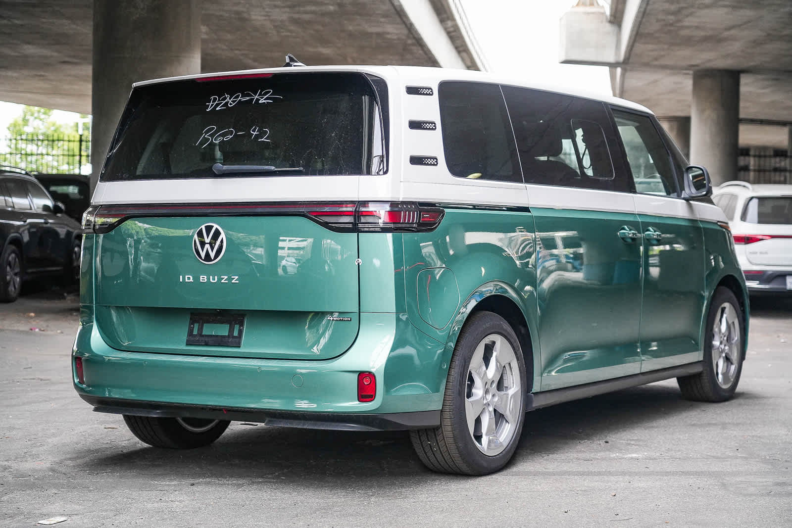 Thumbnail: 2025 Volkswagen ID.Buzz - 6