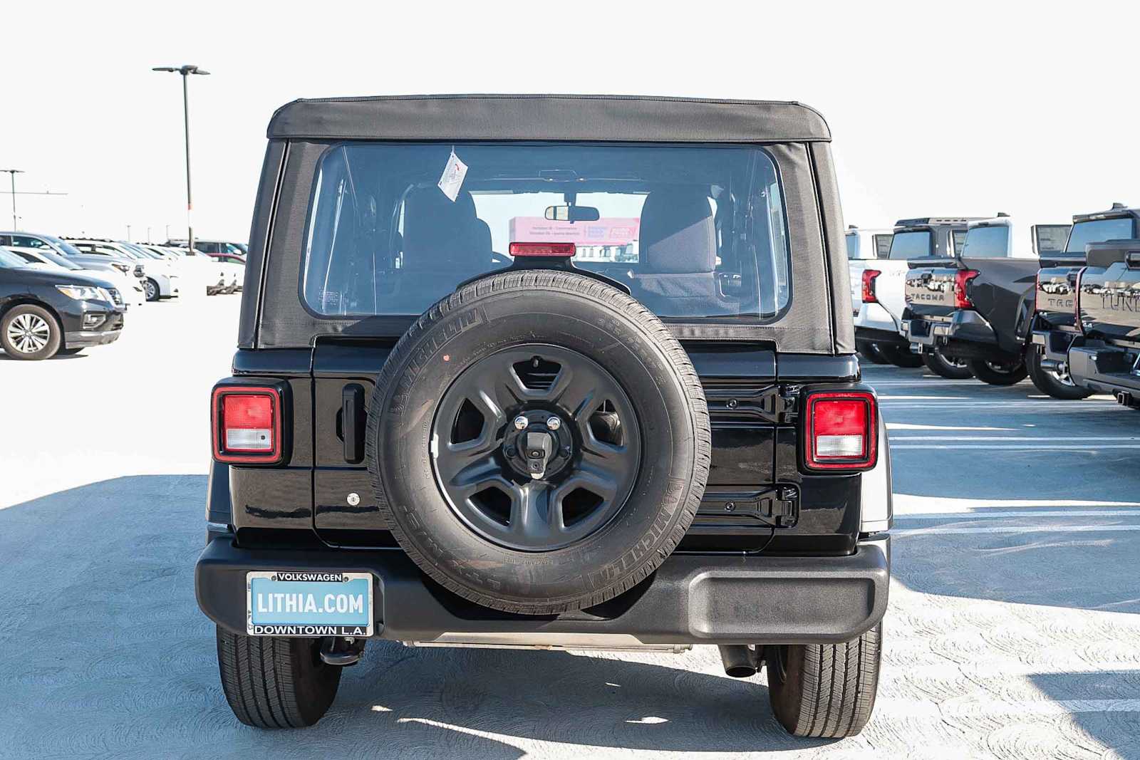 Thumbnail: 2022 Jeep Wrangler - 7