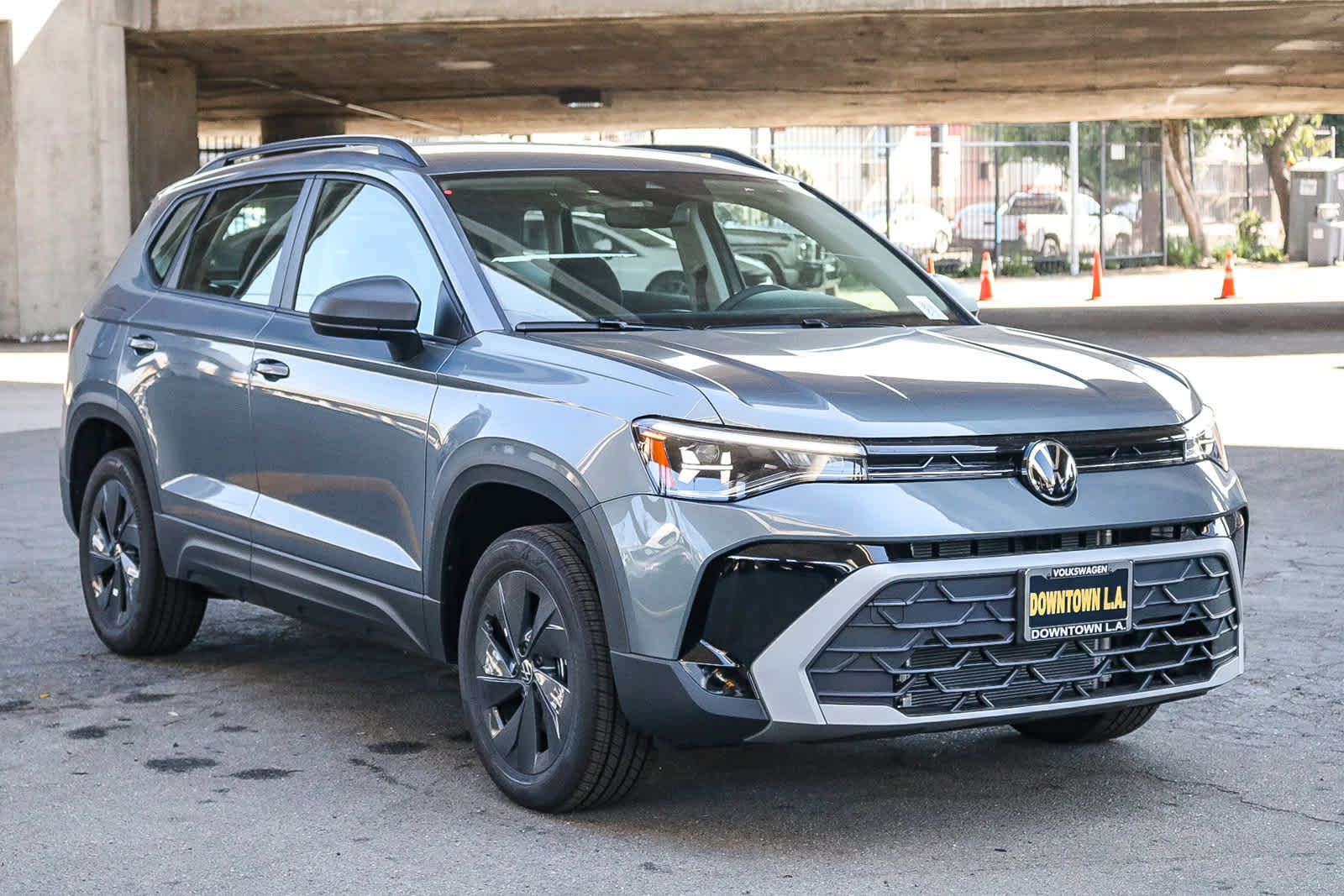 Thumbnail: 2025 Volkswagen Taos - 3