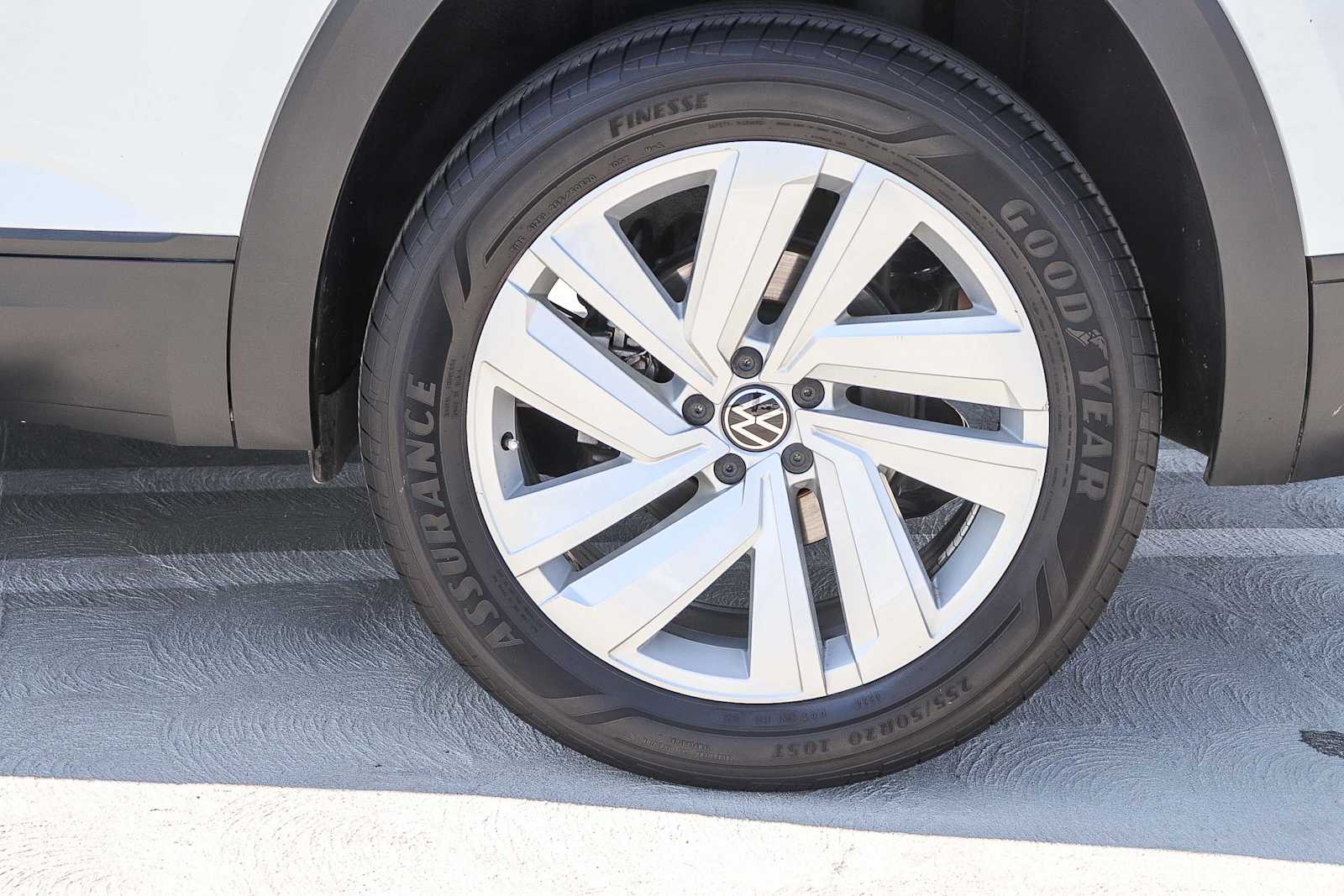 Thumbnail: 2022 Volkswagen Atlas - 10