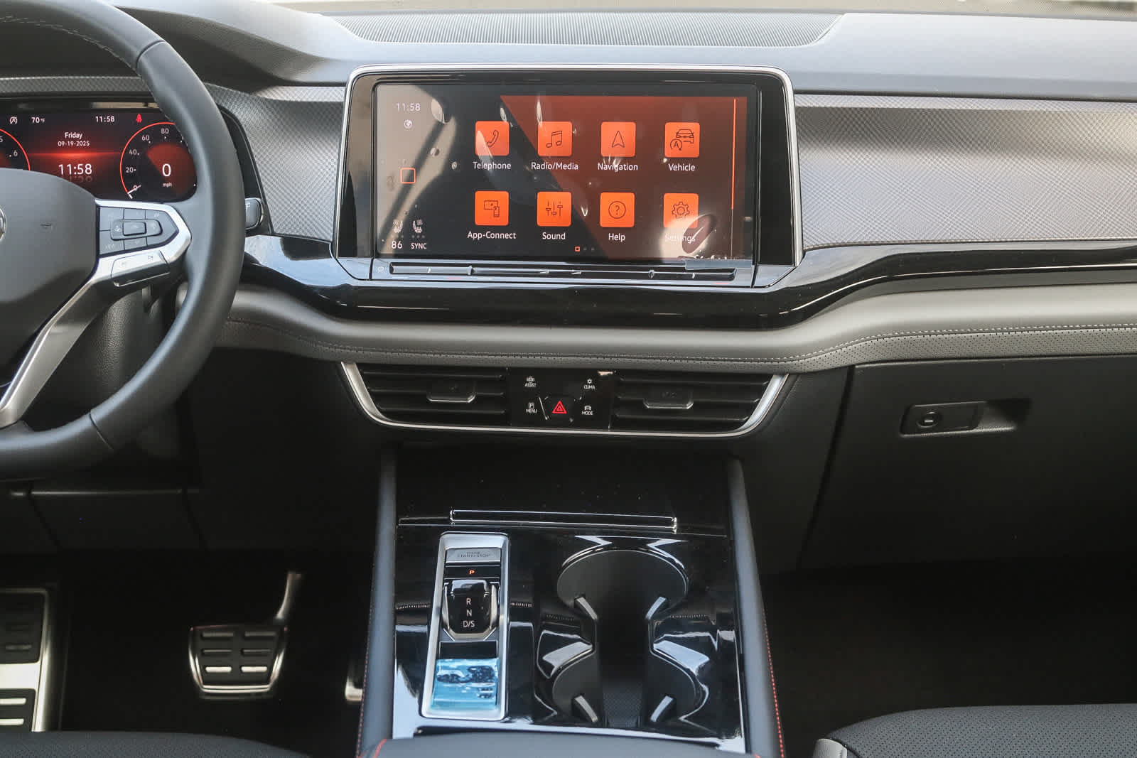 Thumbnail: 2025 Volkswagen Atlas - 15