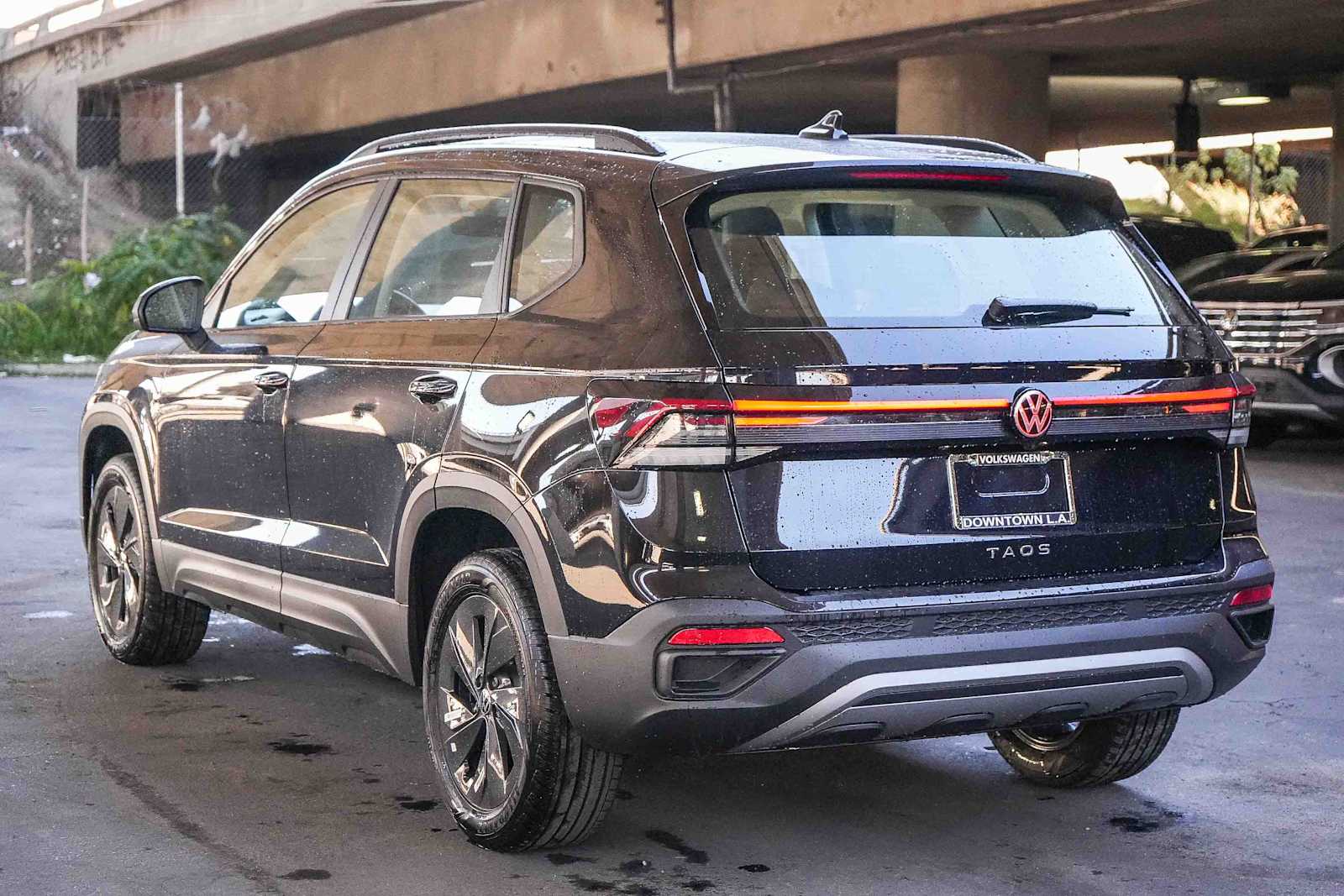 Thumbnail: 2026 Volkswagen Taos - 8