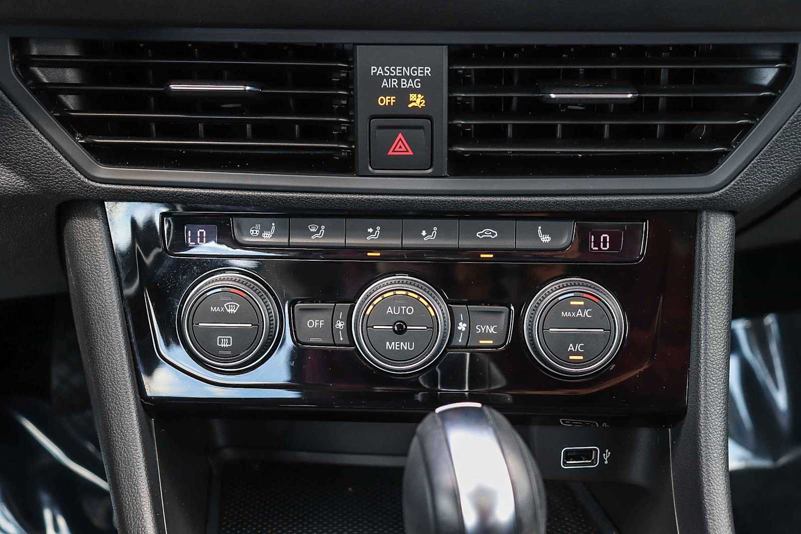 Thumbnail: 2019 Volkswagen Jetta - 13