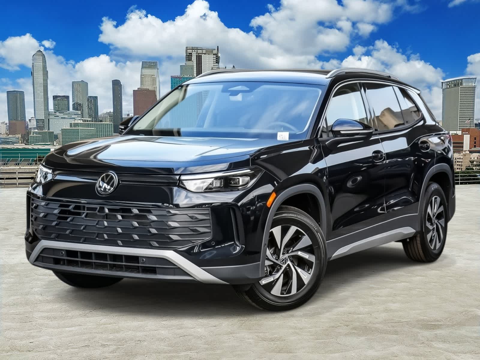 Thumbnail: 2026 Volkswagen Tiguan - 1