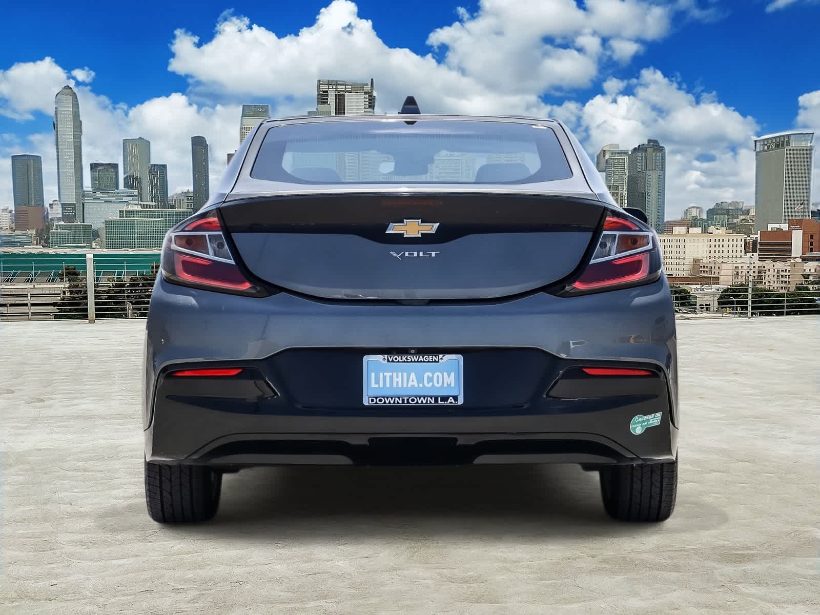 Thumbnail: 2017 Chevrolet Volt - 5