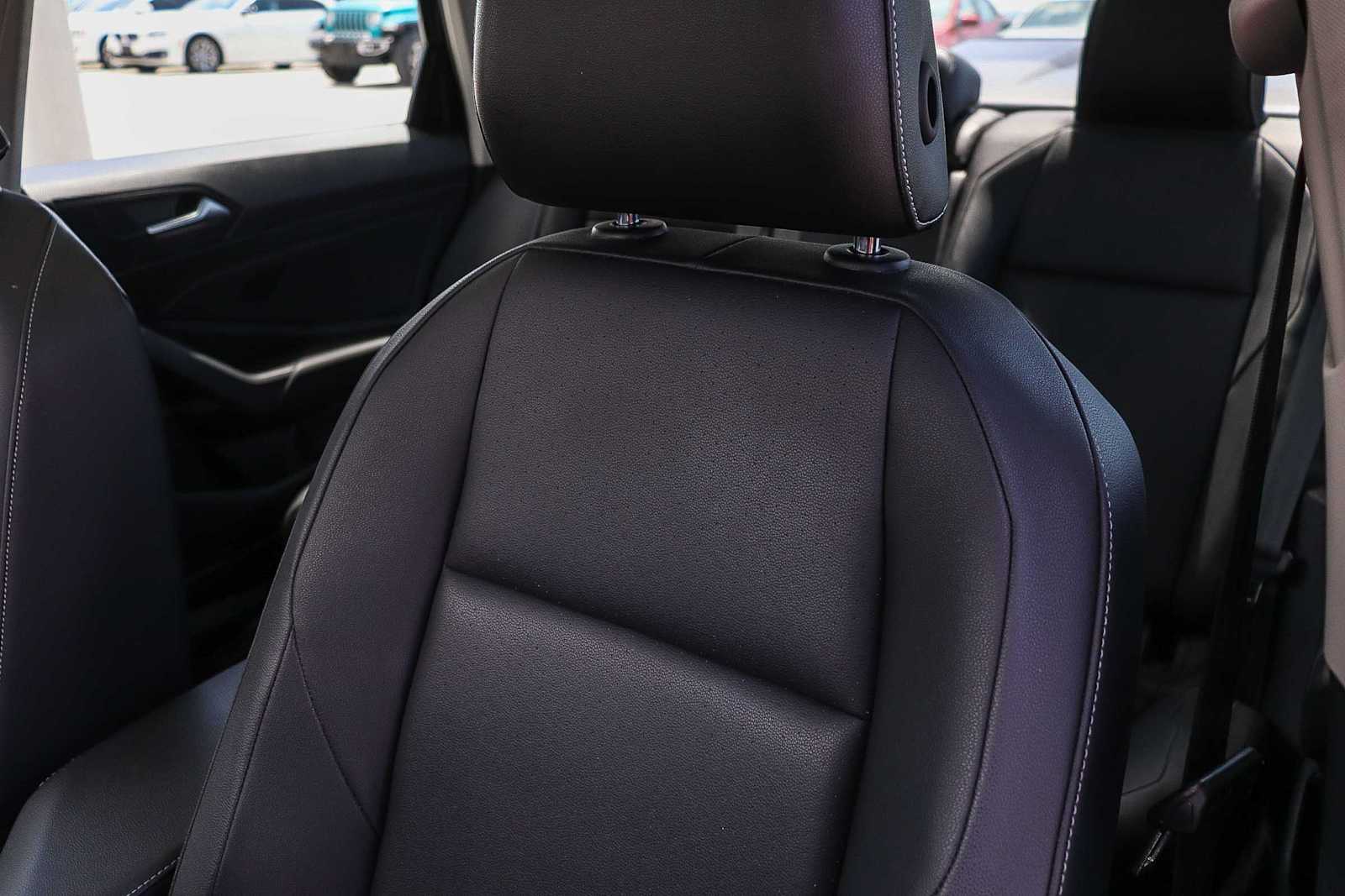 Thumbnail: 2019 Volkswagen Jetta - 27
