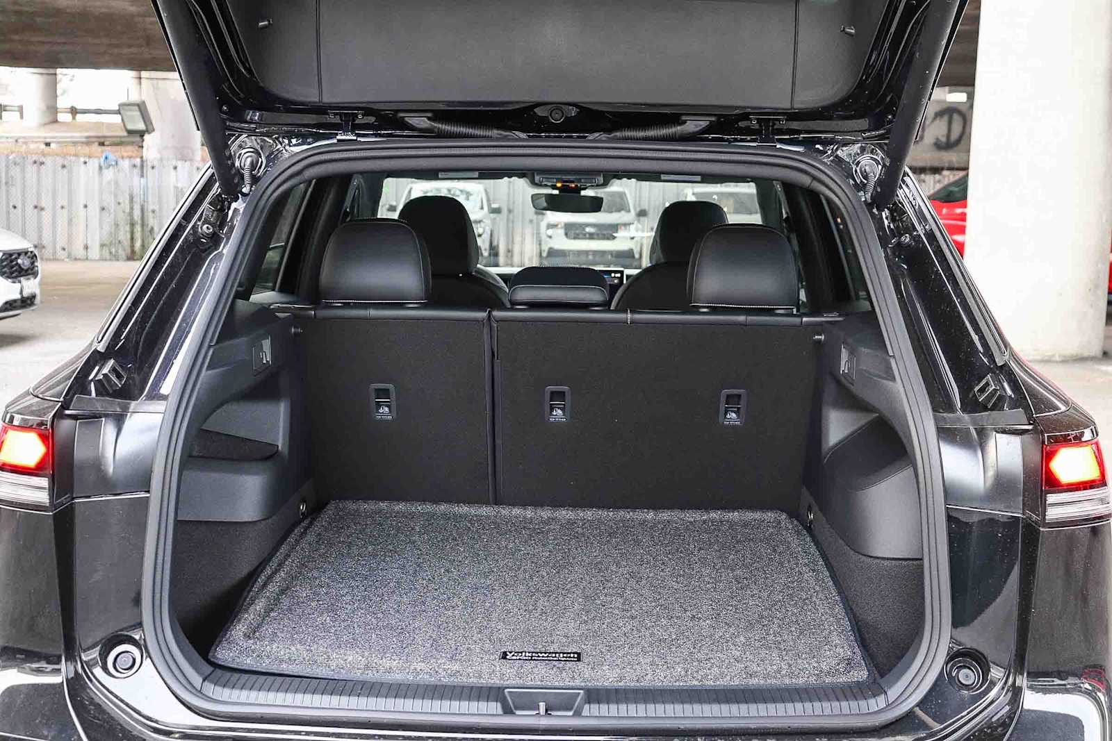 Thumbnail: 2026 Volkswagen Tiguan - 12