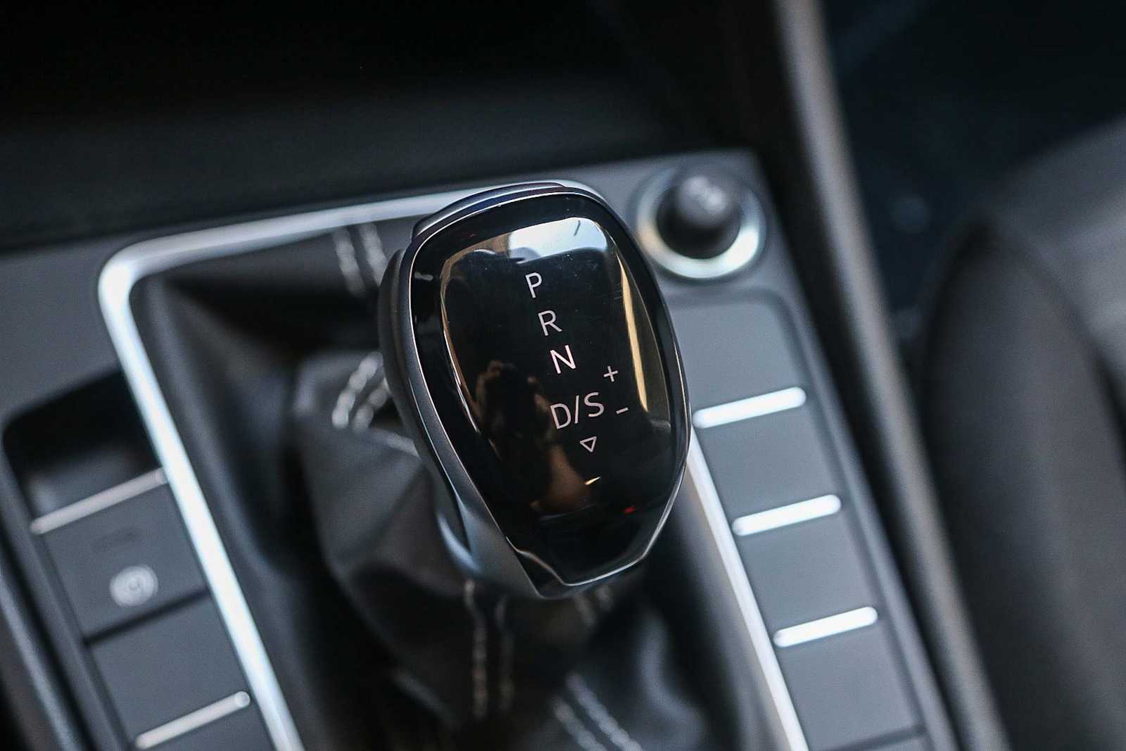 Thumbnail: 2025 Volkswagen Jetta - 21